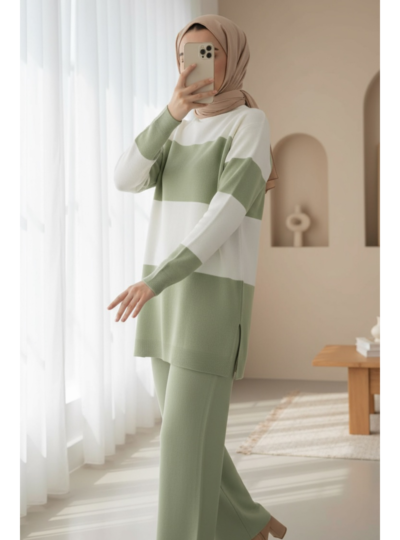 Half Turtleneck Knit Set Water Green